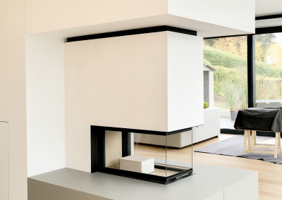Moderner Panoramakamin – Feuerdesign mit Architekturwirkung
