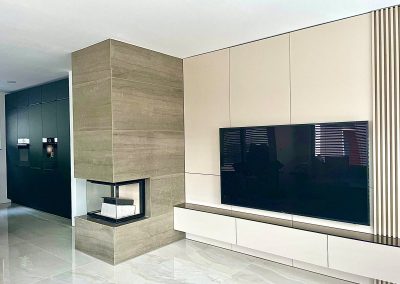 Eckkamin mit Naturstein & TV