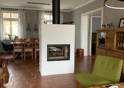 Raumteiler-Kamin, Terrakottaboden